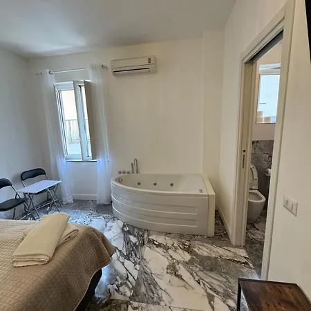 Casa Mastroianni * Naples